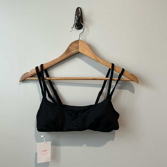 Andie Other - Andie The Rockaway Top in Black